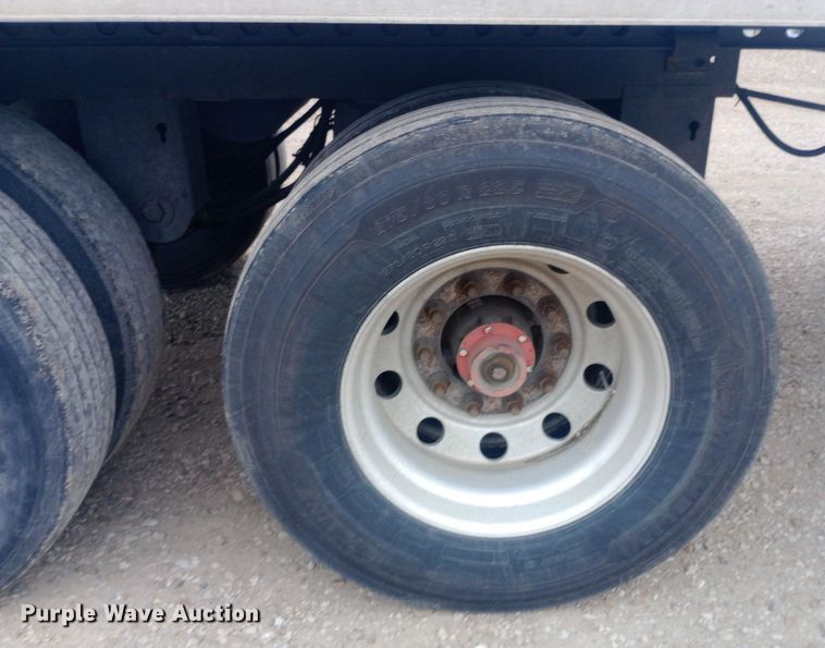 image for item EO0582 2012 Manac VAN53 dry van trailer