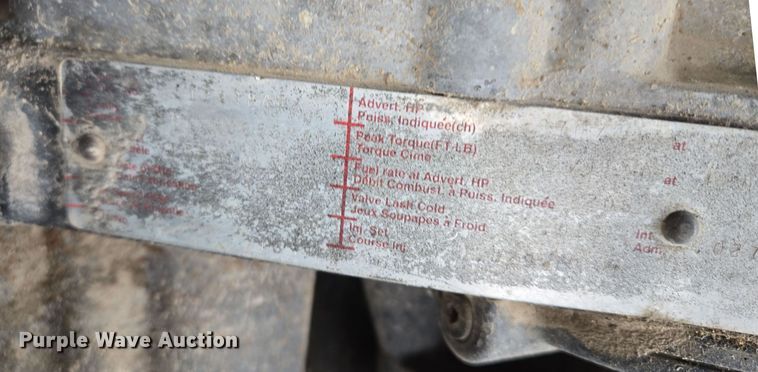 image for item EQ3946 2002 International  9200i  semi truck