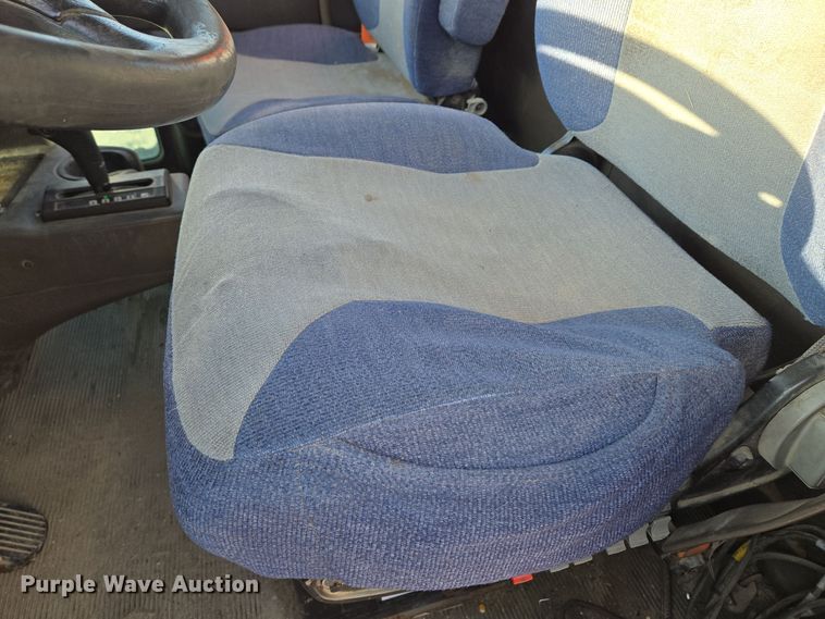 image for item EQ3949 2014 Kenworth T660 semi truck