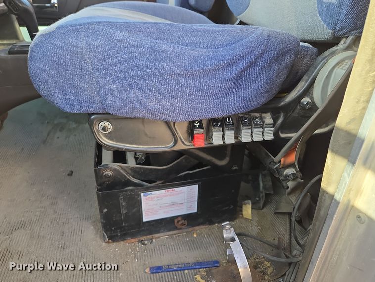 image for item EQ3949 2014 Kenworth T660 semi truck