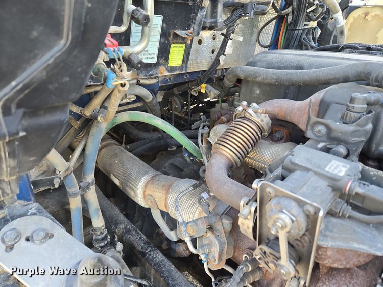 image for item EQ3949 2014 Kenworth T660 semi truck