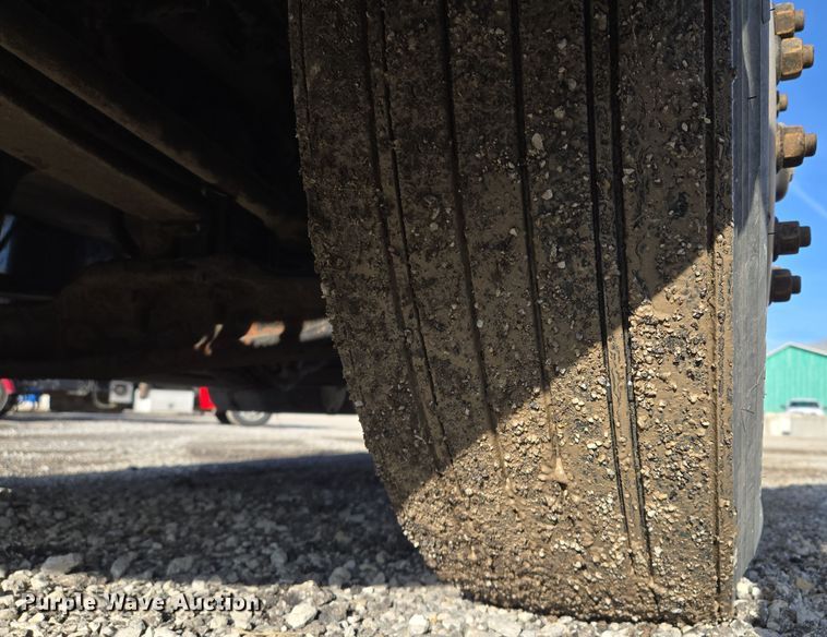 image for item EQ3949 2014 Kenworth T660 semi truck