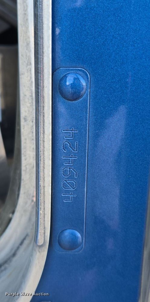 image for item EQ3949 2014 Kenworth T660 semi truck