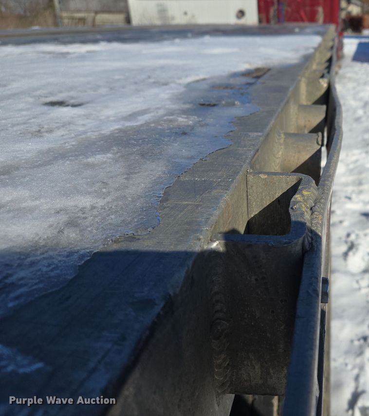 image for item EQ6550 2014 Transcraft Eagle II flatbed trailer