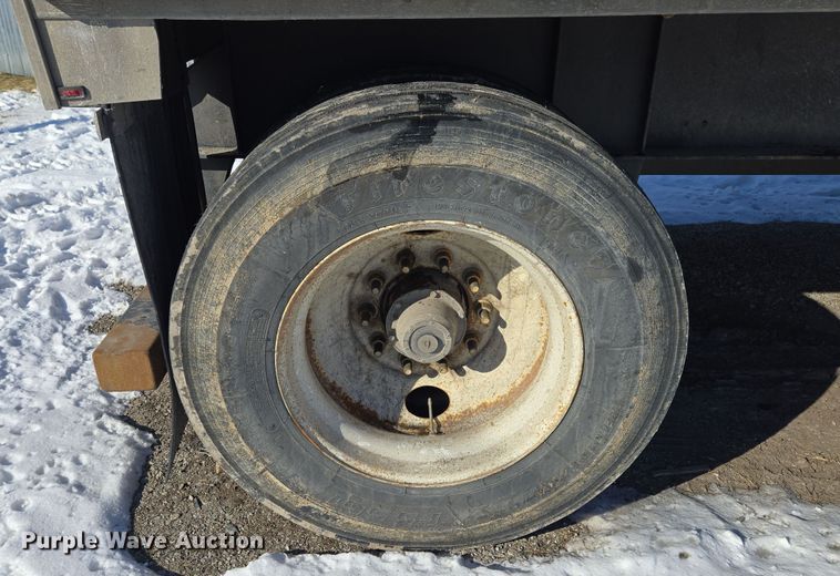 image for item EQ6550 2014 Transcraft Eagle II flatbed trailer