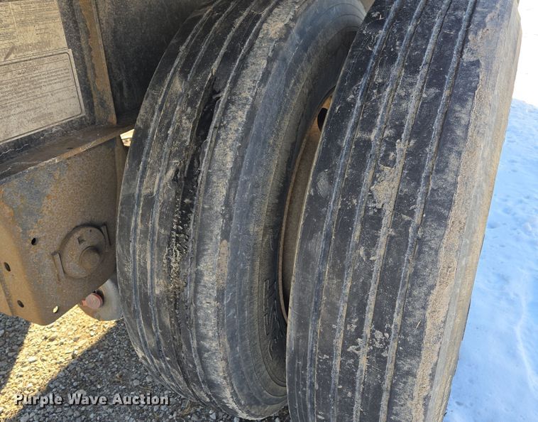 image for item EQ6550 2014 Transcraft Eagle II flatbed trailer