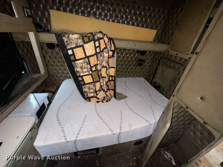 image for item ER4952 Sleeper cab