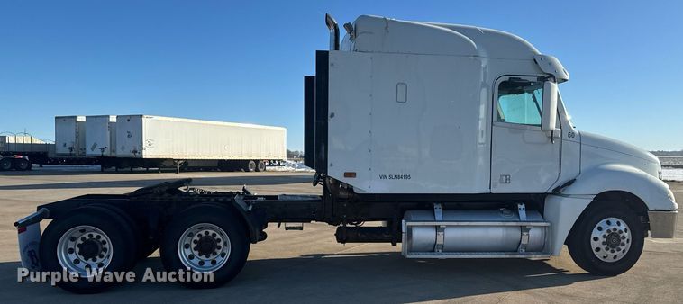 image for item LH9464 2005 Freightliner Columbia semi truck
