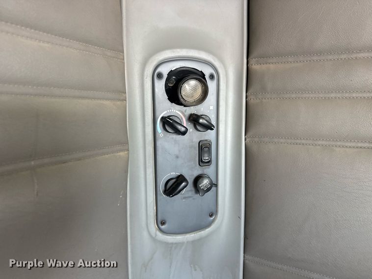 image for item LH9464 2005 Freightliner Columbia semi truck