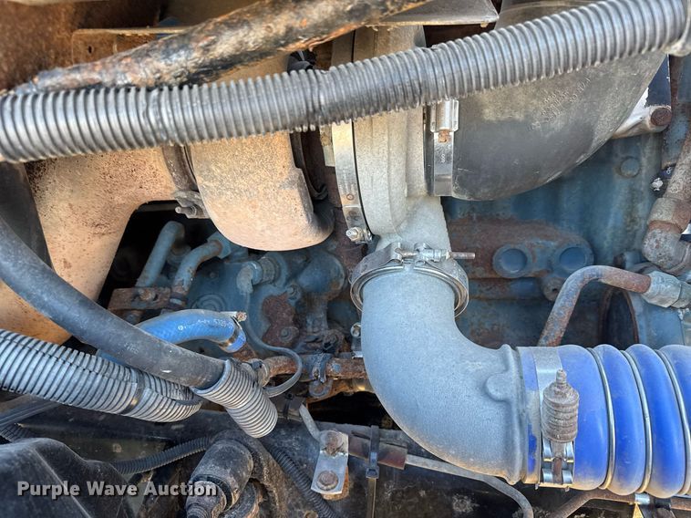 image for item LH9464 2005 Freightliner Columbia semi truck