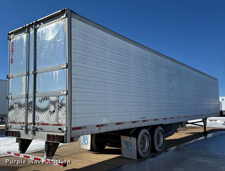 image for item LH9465 2005 Utility VS2RA refrigerated van trailer