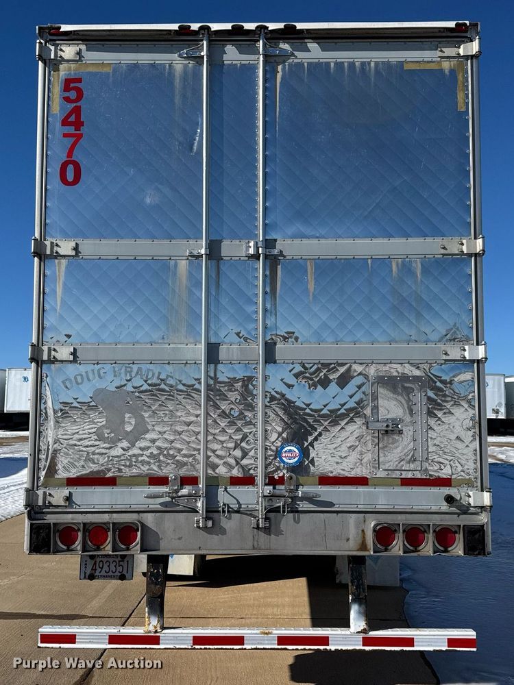 image for item LH9465 2005 Utility VS2RA refrigerated van trailer