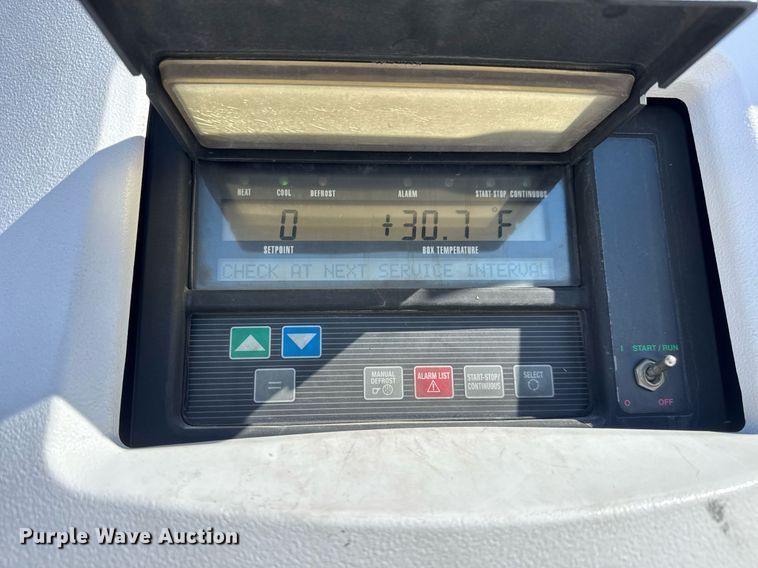 image for item LH9465 2005 Utility VS2RA refrigerated van trailer