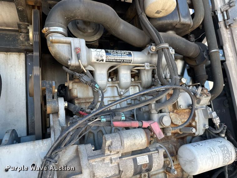 image for item LH9465 2005 Utility VS2RA refrigerated van trailer