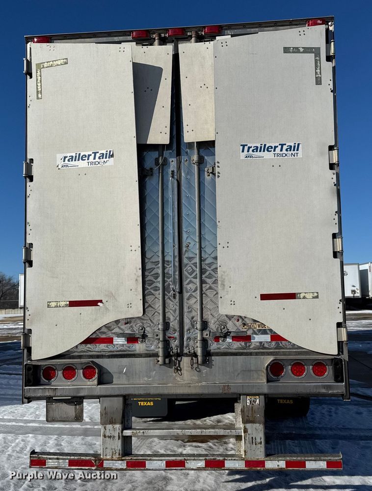 image for item LH9467 2006 Great Dane refrigerated van trailer