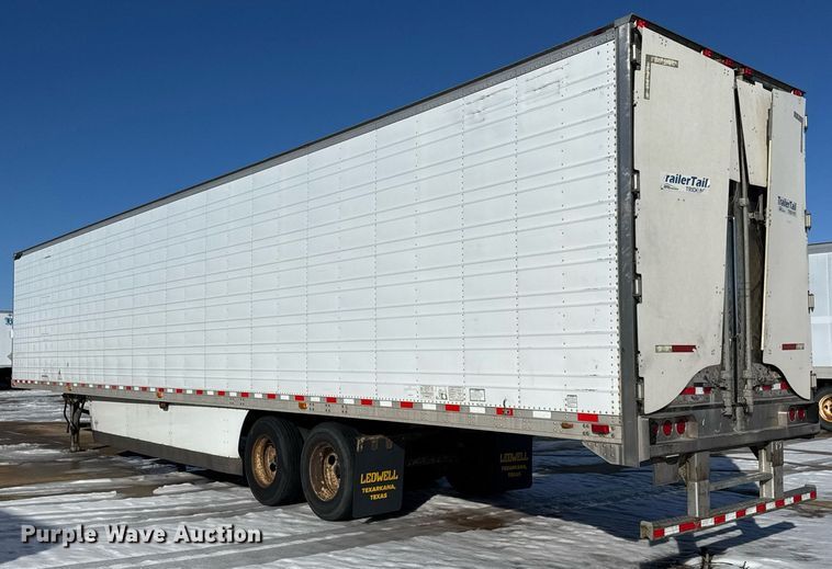 image for item LH9467 2006 Great Dane refrigerated van trailer