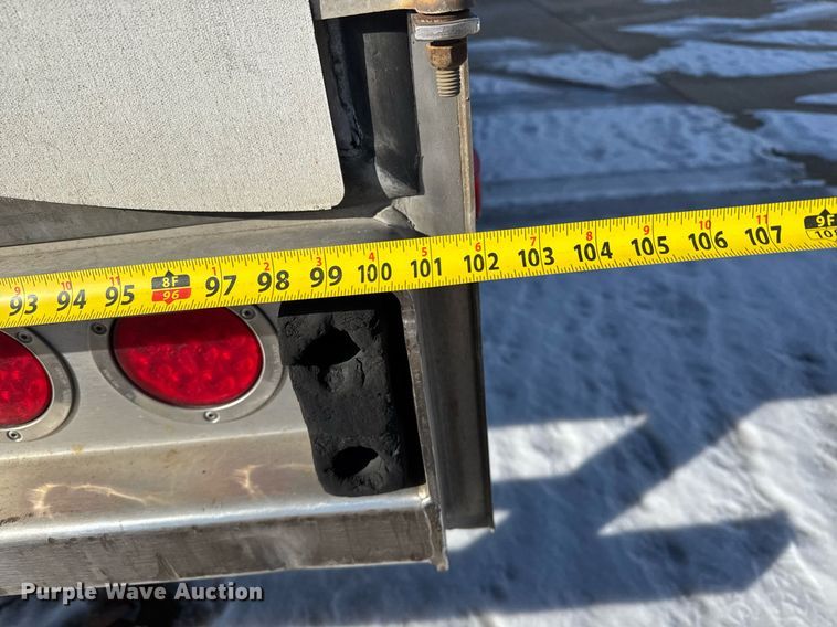 image for item LH9467 2006 Great Dane refrigerated van trailer