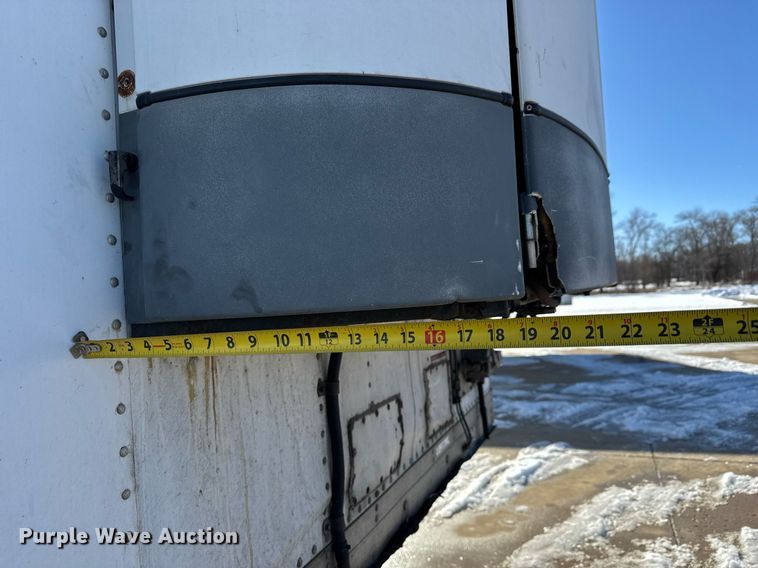 image for item LH9467 2006 Great Dane refrigerated van trailer