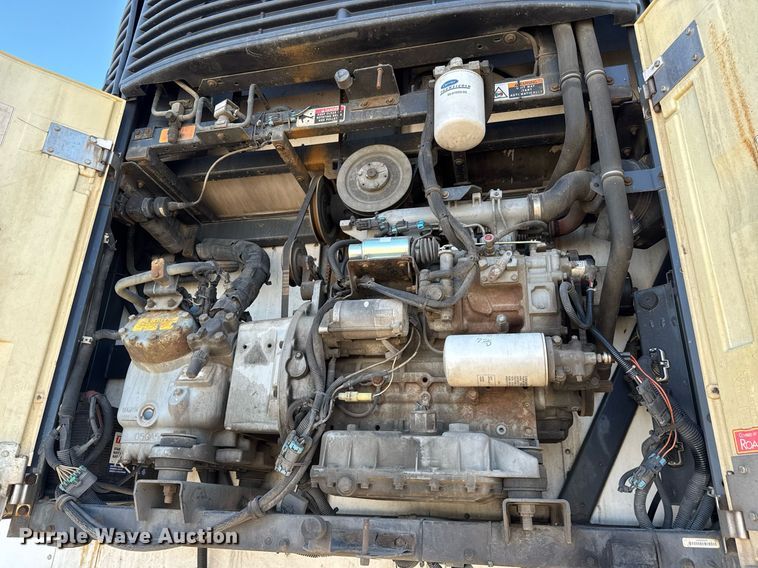 image for item LH9467 2006 Great Dane refrigerated van trailer