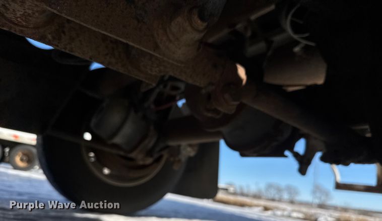 image for item LH9468 2005 Wabash dry van trailer