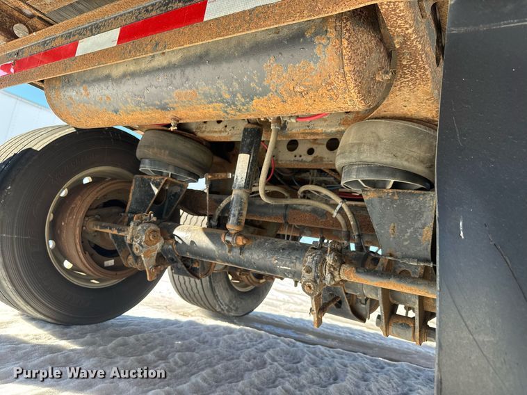 image for item LH9468 2005 Wabash dry van trailer