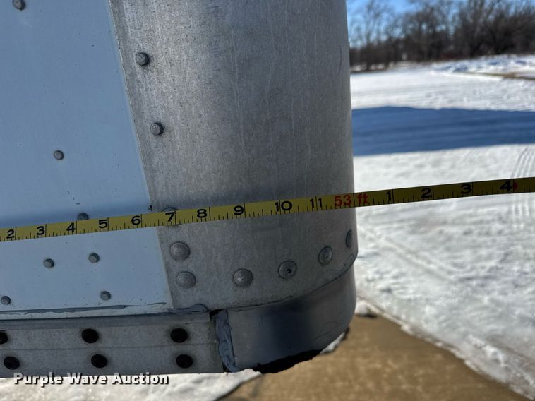 image for item LH9468 2005 Wabash dry van trailer