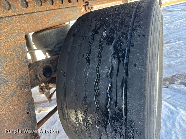 image for item LH9468 2005 Wabash dry van trailer