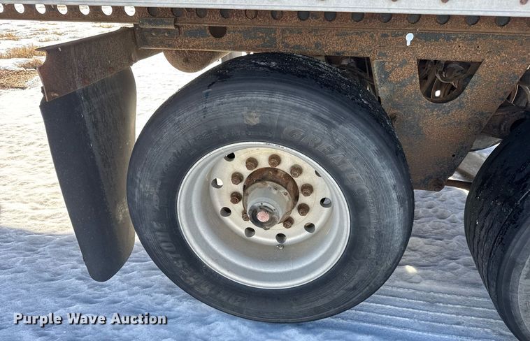 image for item LH9468 2005 Wabash dry van trailer