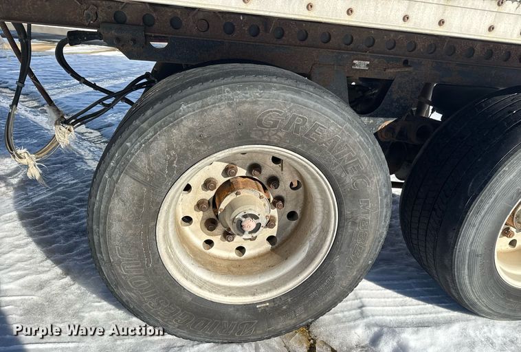 image for item LH9468 2005 Wabash dry van trailer