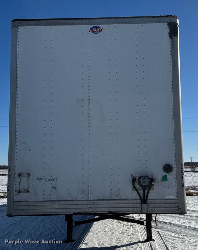 image for item LH9469 2013 Utility VS2DX dry van trailer