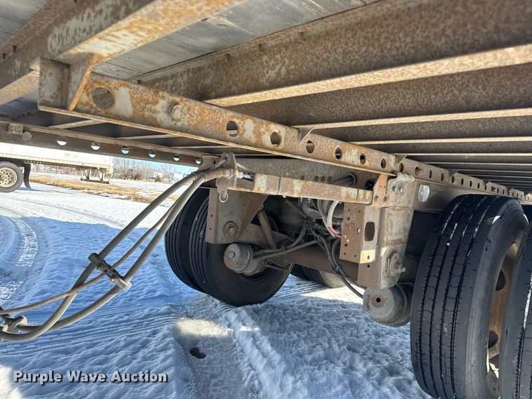 image for item LH9469 2013 Utility VS2DX dry van trailer