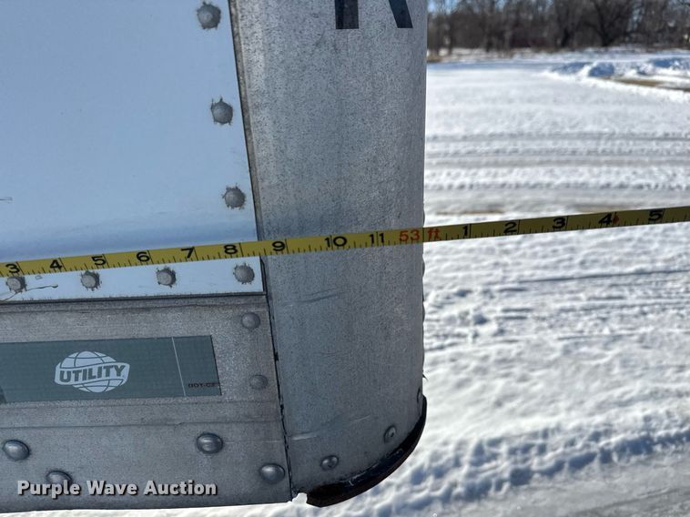 image for item LH9469 2013 Utility VS2DX dry van trailer