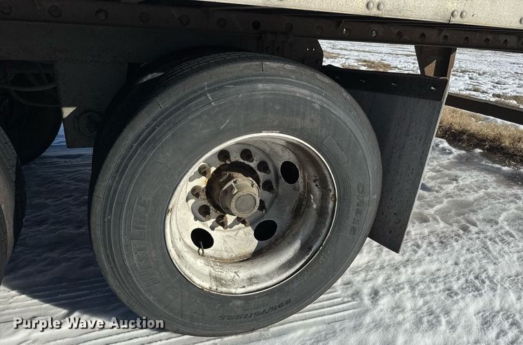 image for item LH9469 2013 Utility VS2DX dry van trailer