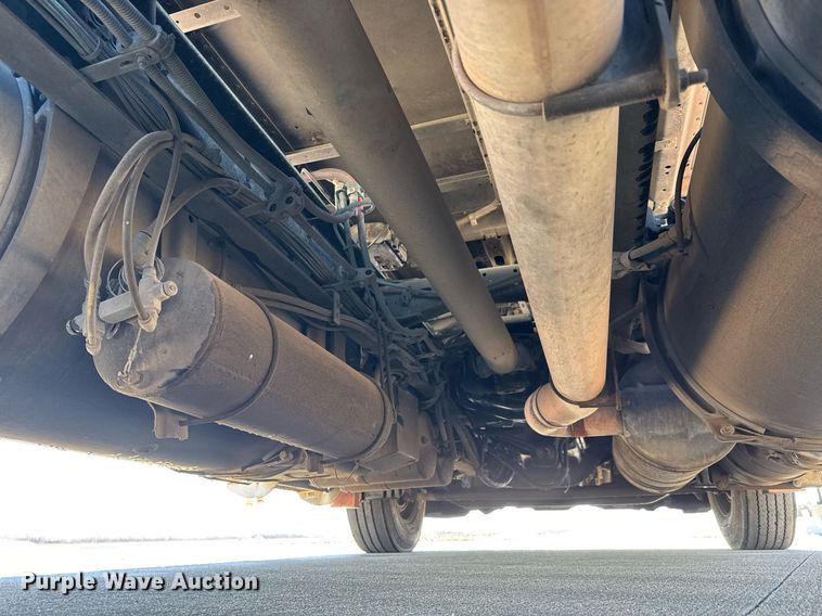 image for item LH9470 2012 Freightliner  Cascadia semi truck