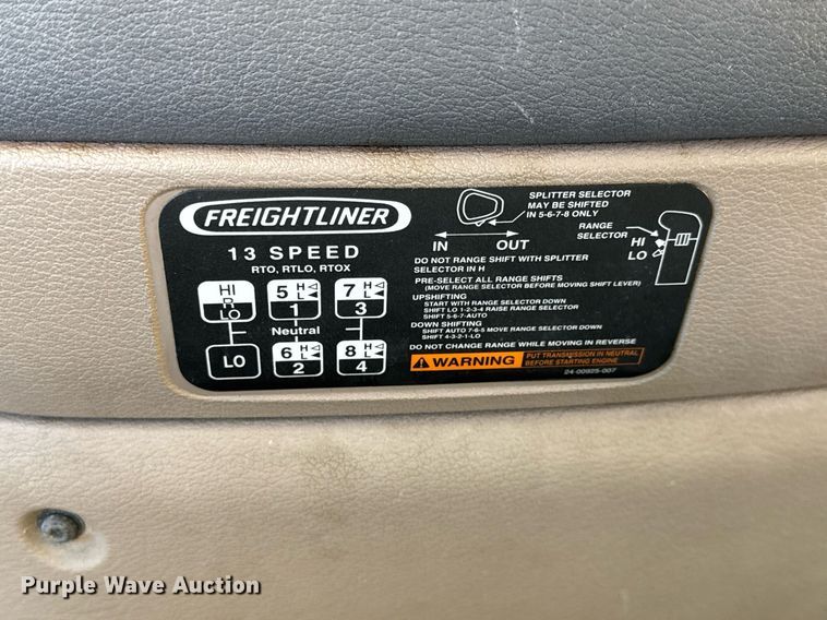 image for item LH9470 2012 Freightliner  Cascadia semi truck