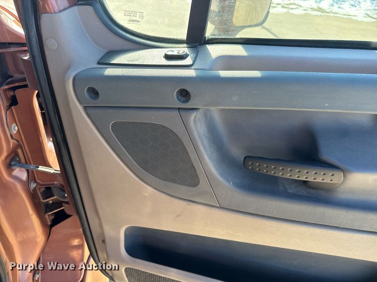 image for item LH9470 2012 Freightliner  Cascadia semi truck