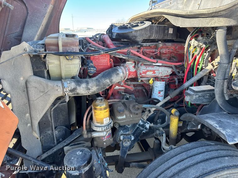 image for item LH9470 2012 Freightliner  Cascadia semi truck