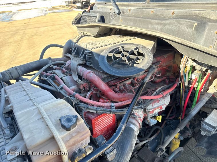 image for item LH9470 2012 Freightliner  Cascadia semi truck