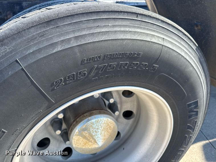 image for item LH9470 2012 Freightliner  Cascadia semi truck