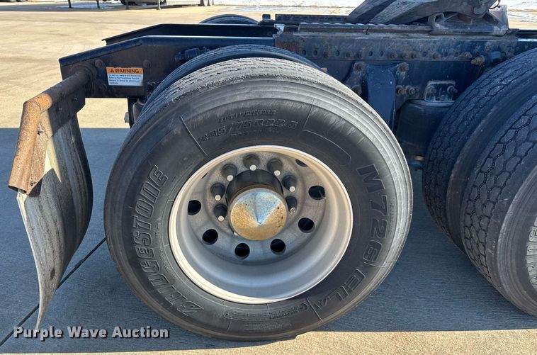 image for item LH9470 2012 Freightliner  Cascadia semi truck