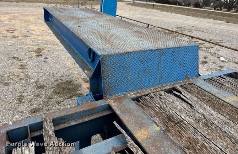 image for item LH9523 2013 Shop built flatbed trailer