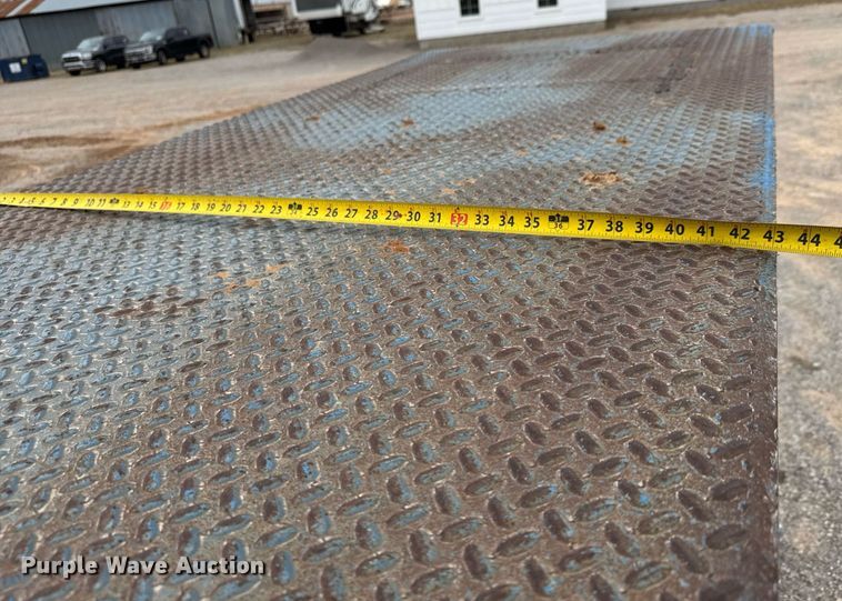 image for item LH9523 2013 Shop built flatbed trailer