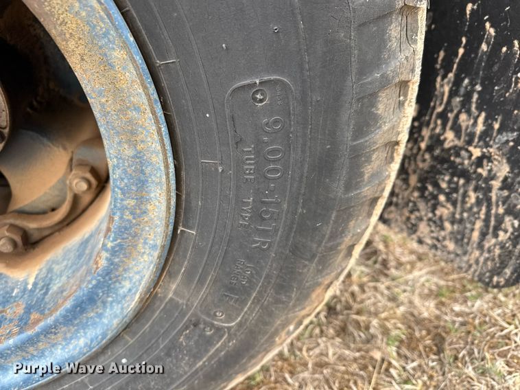 image for item LH9523 2013 Shop built flatbed trailer