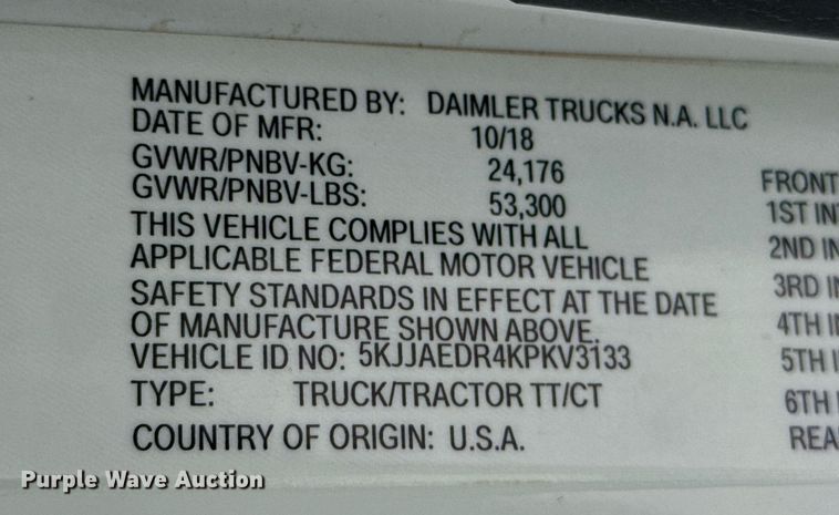 image for item LH9529 2019 Western Star 4900SF semi truck