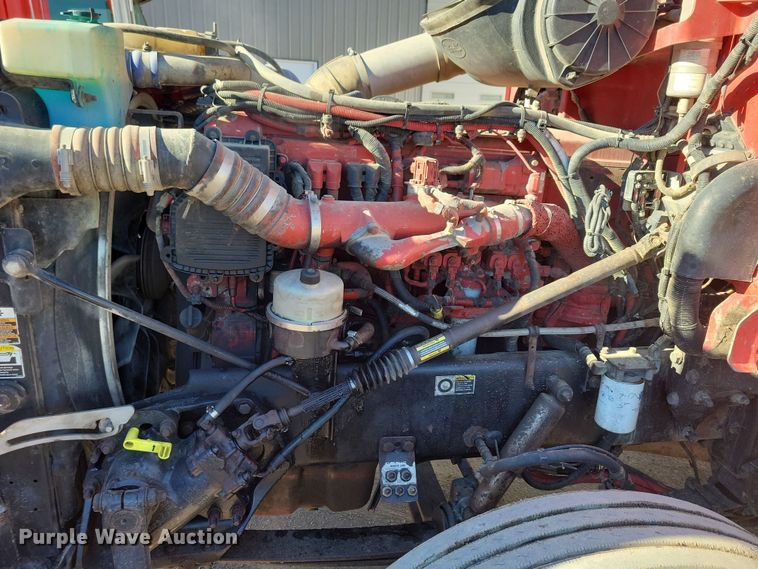 image for item NB9797 2009 Peterbilt  386 semi truck