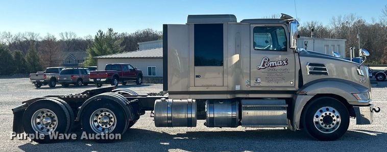 image for item NJ9634 2016 Western Star 5700XE semi truck
