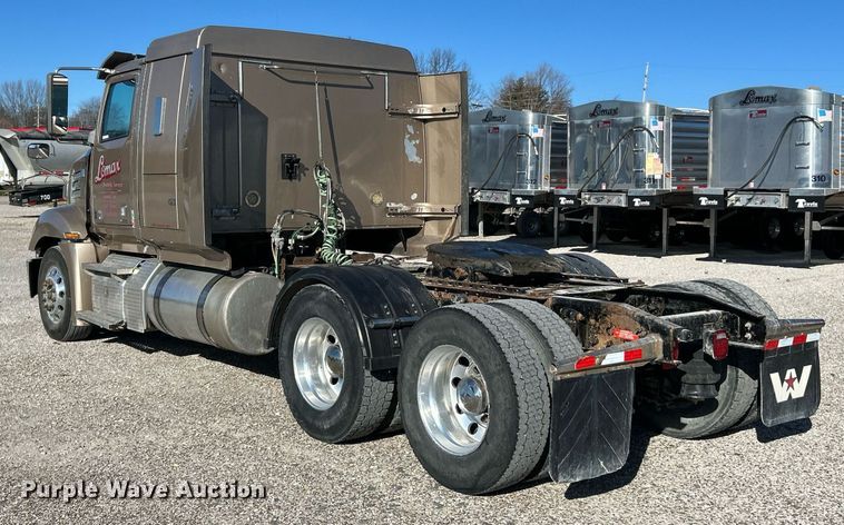 image for item NJ9634 2016 Western Star 5700XE semi truck