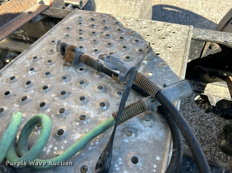 image for item NJ9634 2016 Western Star 5700XE semi truck