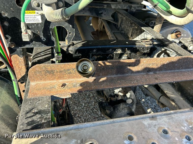 image for item NJ9634 2016 Western Star 5700XE semi truck