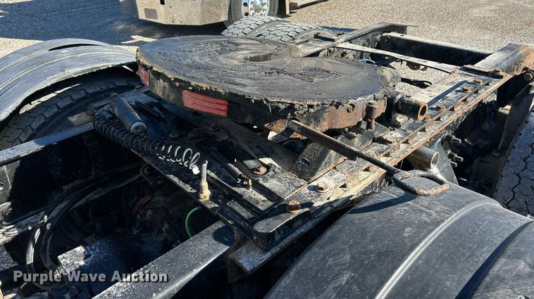 image for item NJ9634 2016 Western Star 5700XE semi truck